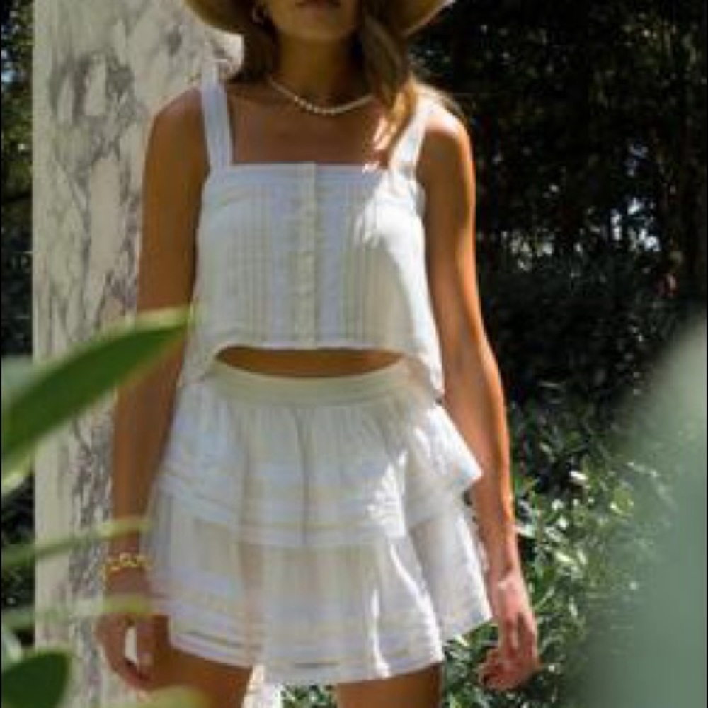 Knew Du Q  Milos Skirt size Large